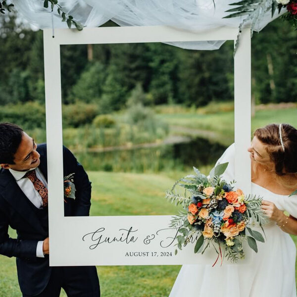 Melnas līmplēves dizains