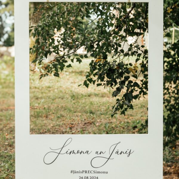 Melnas līmplēves dizains